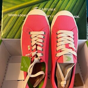 Cariuma Women’s 9.5 OCA in Pink Lemonade NWT in box